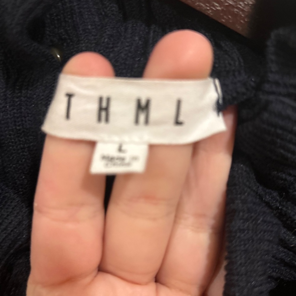 THML Puffer Sleeve Top - Picture 3 of 3